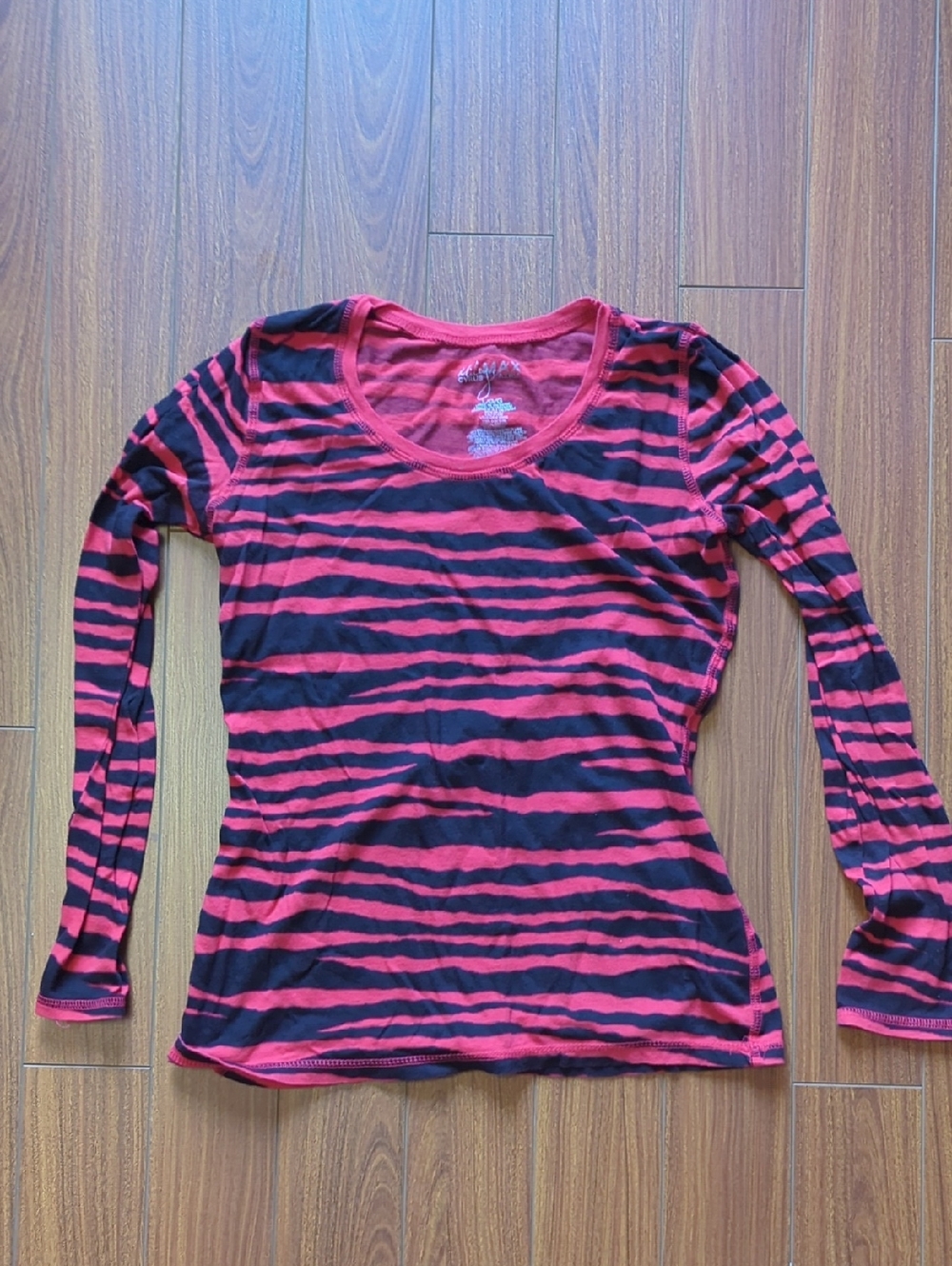Striped Y2K Red & Black Long-Sleeve Women's Tee- Miley Cyrus For Max Azria